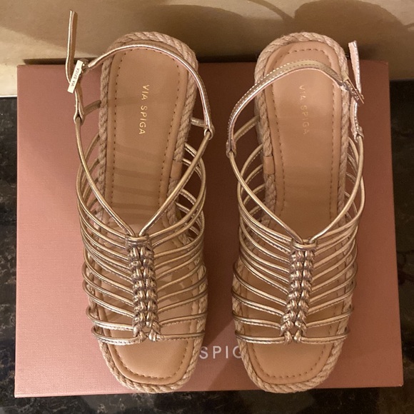 Via Spiga gold mettalic wedge. New never worn. dust bag - Picture 2 of 4